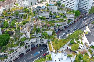 Luftansicht der Étoiles de Ivry (sternenförmige Gebäude mit grünen Dachterrasen)