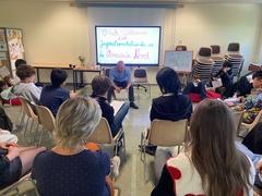 Oberbürgermeister Daniel Keip zu Gast bei Schülern der Oberschule Nord.