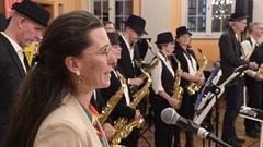 Beigeordnete Alexandra Adel bei der Begrüßung der Wettbewerbsteilnehmenden und Gäste.