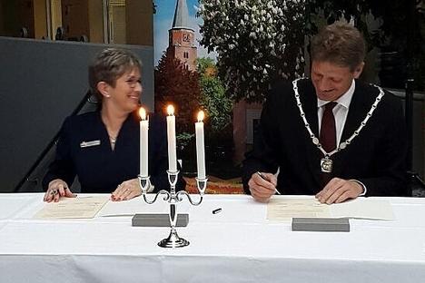 Vertragsunterzeichnung