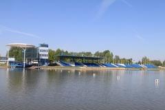 Zieleinlauf und Tribüne der Regattastrecke am Beetzsee