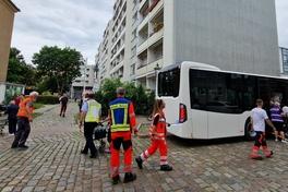 Gegen 17:00 Uhr gab es Entwarnung. Die Sprengvorrichtung war unschädlich gemacht, die Evakuierungsmaßnahmen konnten aufgehoben werden.