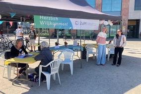 ZuPf-Stand auf dem Neustädtischen Markt.