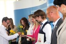 Zu den ersten Gratulanten gehörte auch der stellvertretende Personalratsvorsitzender Maximilian Schulze.
