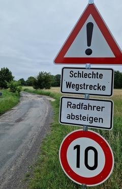 Aus Göttin kommend, gibt es eindeutige Hinweise auf den schlechten Zustand gen Neumanns Vorwerk.