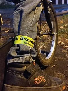 Die Reflektoren machen die jungen Verkehrsteilnehmer sichtbarer.