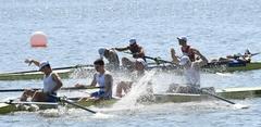 Ruderer nach dem Zieleinlauf